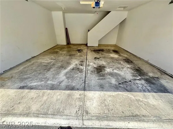 $1,550 | 5250 South Rainbow Boulevard, Unit 2029, Las Vegas, NV 89118