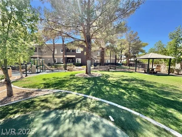 $1,550 | 5250 South Rainbow Boulevard, Unit 2029, Las Vegas, NV 89118