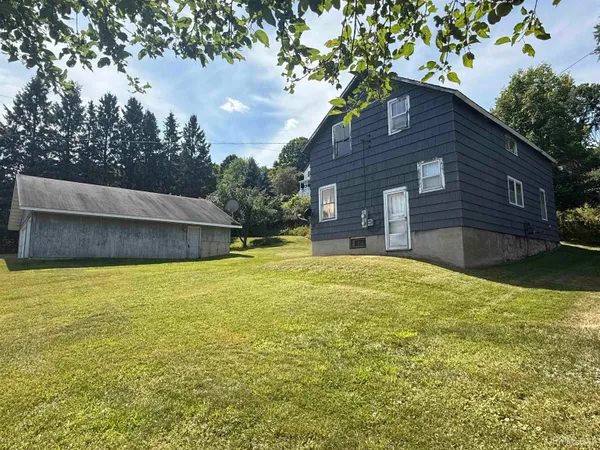 $69,500 | 208 West 1st Street, Caspian, MI 49915