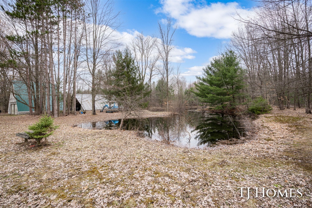 5818 East Sternberg Road Fruitport, MI 49415 - Photo 34 of 45