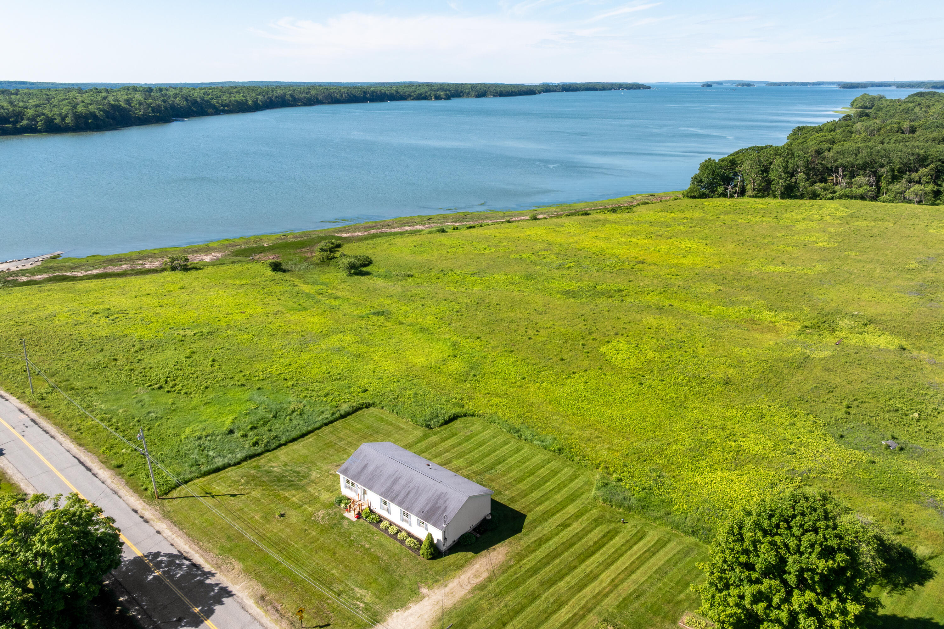 484 Woodsidr Rd. Brunswick,-01