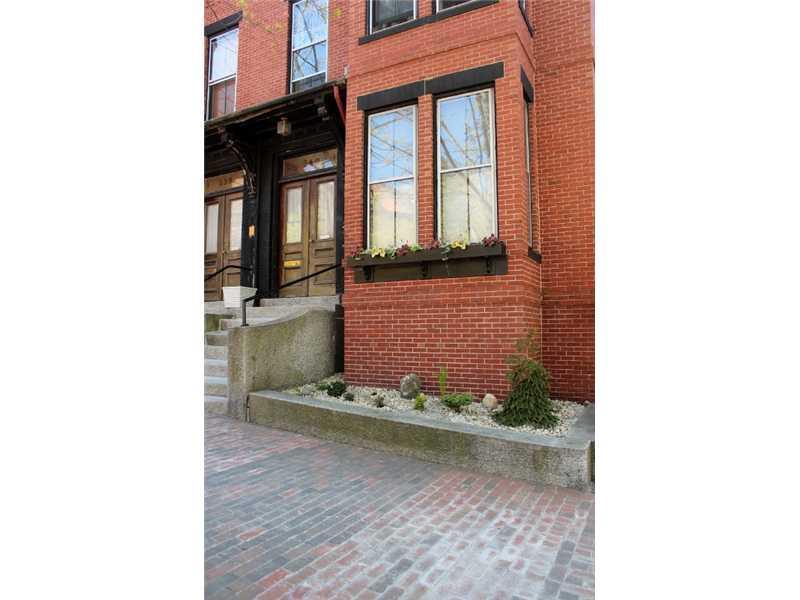 240 State Street, Unit 4 Portland, ME 04101 - Photo 25 of 26 Exterior Front.