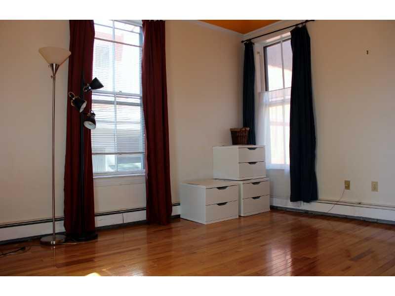 240 State Street, Unit 4 Portland, ME 04101 - Photo 9 of 26 Exterior Front.