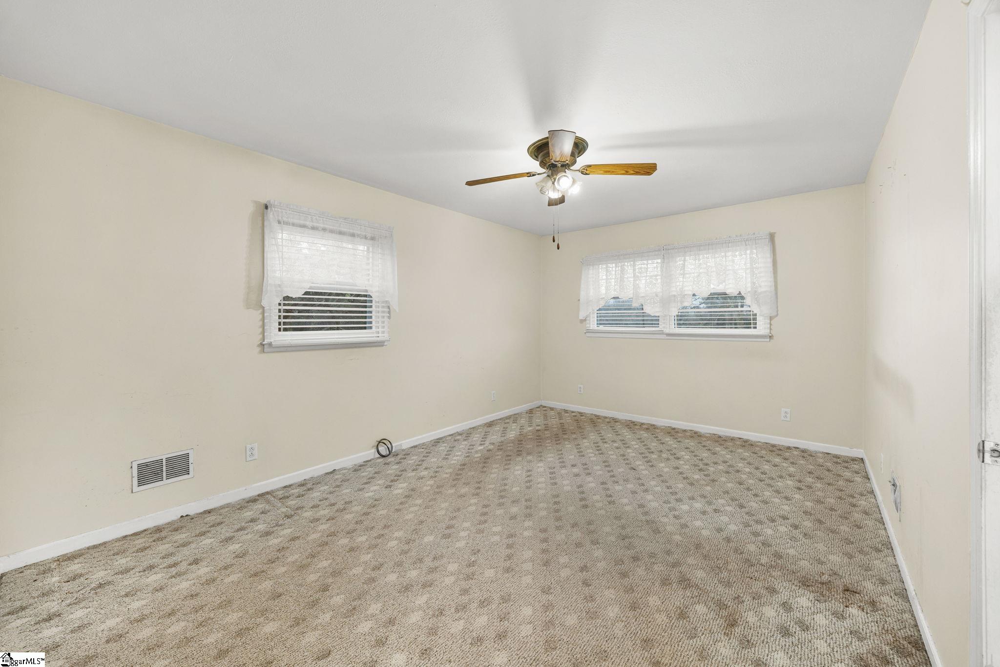 1592 Highway 357 Lyman, SC 29365 - Photo 5 of 37