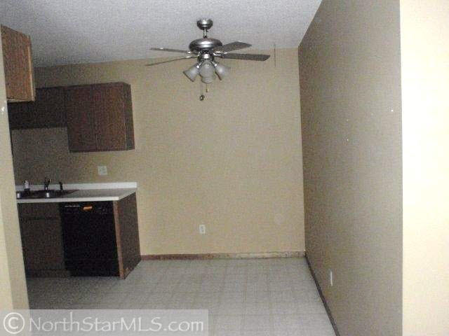 4728 Hayward Road North Oakdale, MN 55128 - Photo 3 of 10