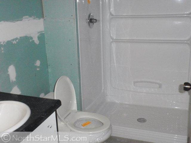 4728 Hayward Road North Oakdale, MN 55128 - Photo 9 of 10