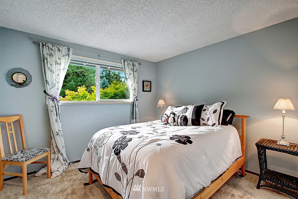 14624 157th Place Southeast Renton, WA 98059 - Photo 12 of 20