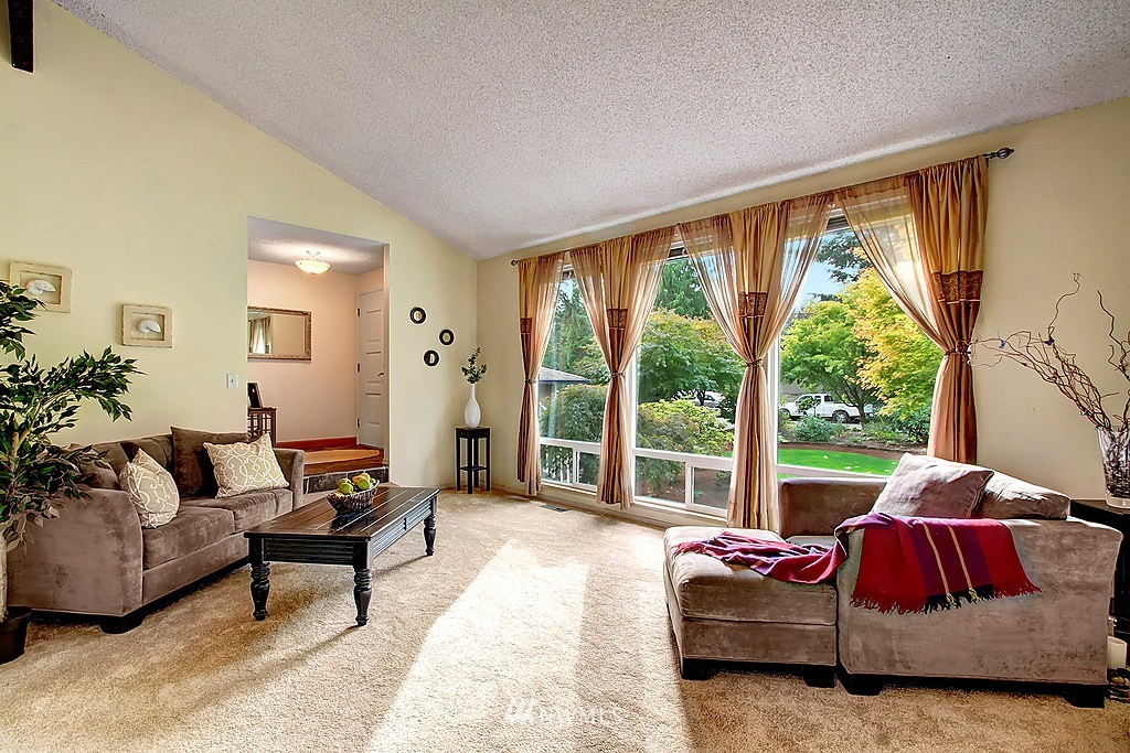 14624 157th Place Southeast Renton, WA 98059 - Photo 3 of 20