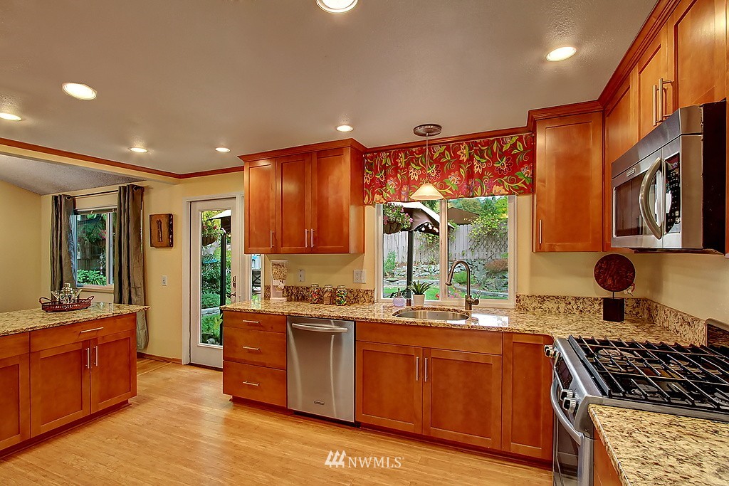 14624 157th Place Southeast Renton, WA 98059 - Photo 6 of 20