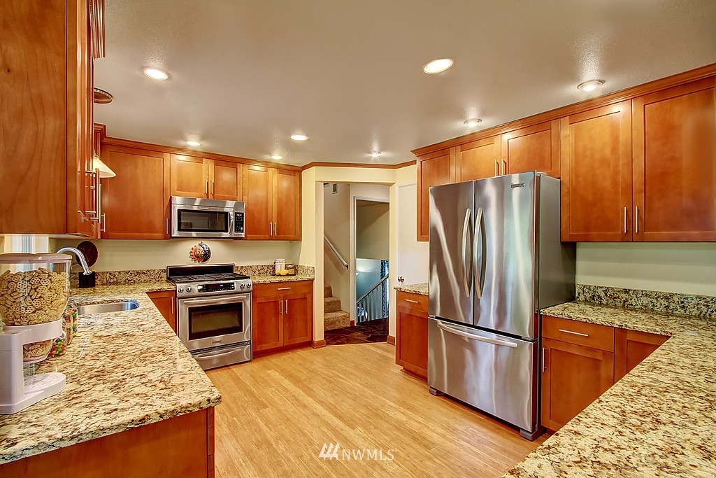 14624 157th Place Southeast Renton, WA 98059 - Photo 7 of 20