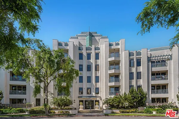 $1,100,000 | 5625 Crescent Park West, Unit 108, Playa Vista, CA 90094