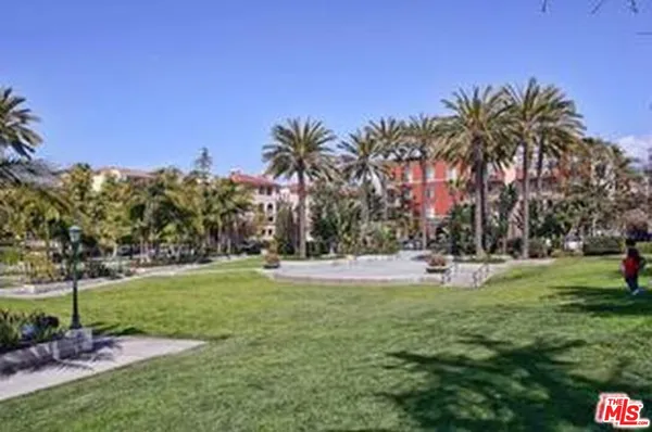 $1,100,000 | 5625 Crescent Park West, Unit 108, Playa Vista, CA 90094