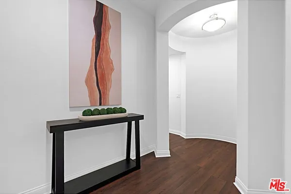 $1,100,000 | 5625 Crescent Park West, Unit 108, Playa Vista, CA 90094