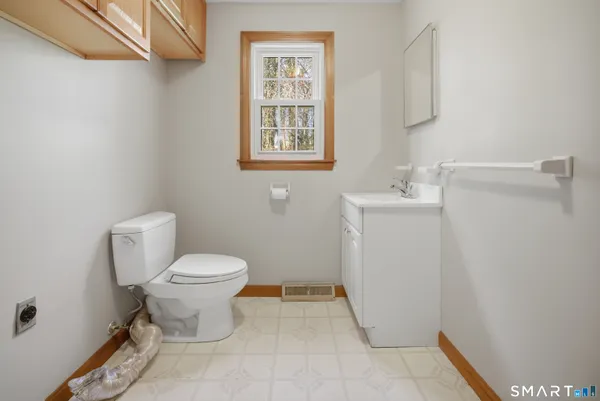 $374,900 | 104 Carman Road, Manchester, CT 06042