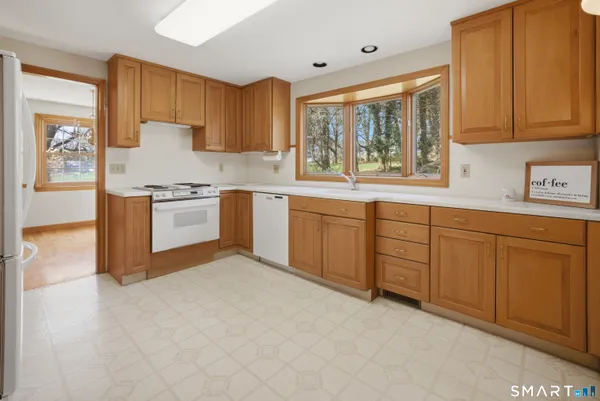 $374,900 | 104 Carman Road, Manchester, CT 06042