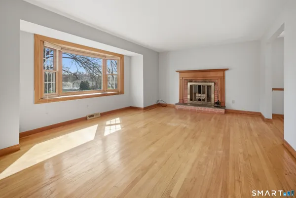 $374,900 | 104 Carman Road, Manchester, CT 06042
