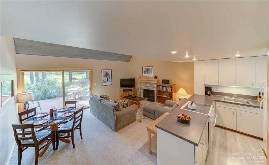 57289 Overlook Road, Unit 14 Sunriver, OR 97707 - Photo 4 of 10 Additional Photo