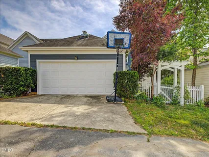$785,000 | 913 Edgewater Circle, Chapel Hill, NC 27516