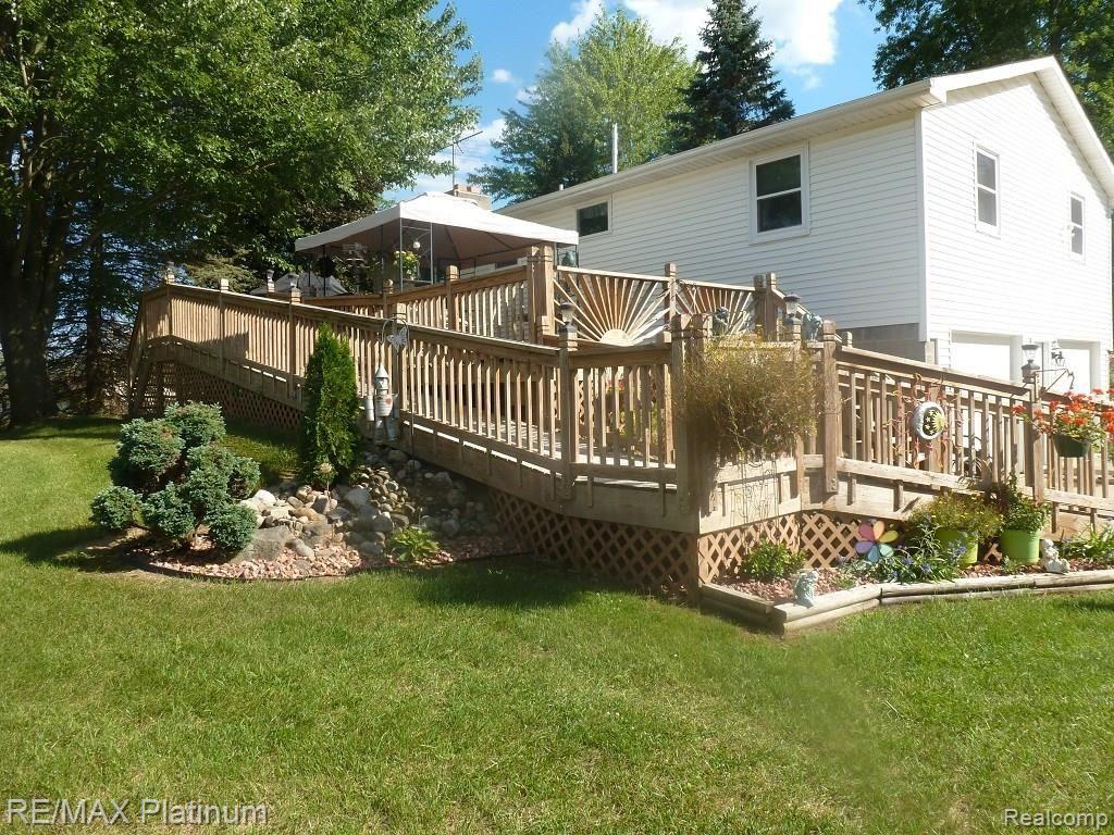 1511 Swarthout Road Pinckney, MI 48169 - Photo 8 of 24 P1010327 (1).JPG