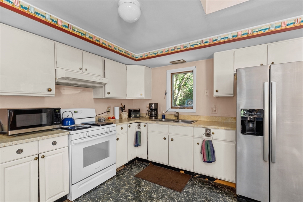 235 Main Street Mashpee, MA 02649 - Photo 15 of 24