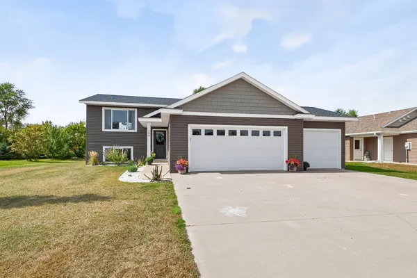 $329,999 | 190 Red School Lane, Kellogg, MN 55945