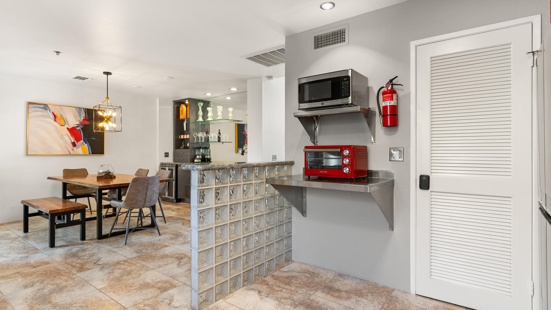 100 East Stevens Road, Unit 502 Palm Springs, CA 92262 - Photo 15 of 49 .