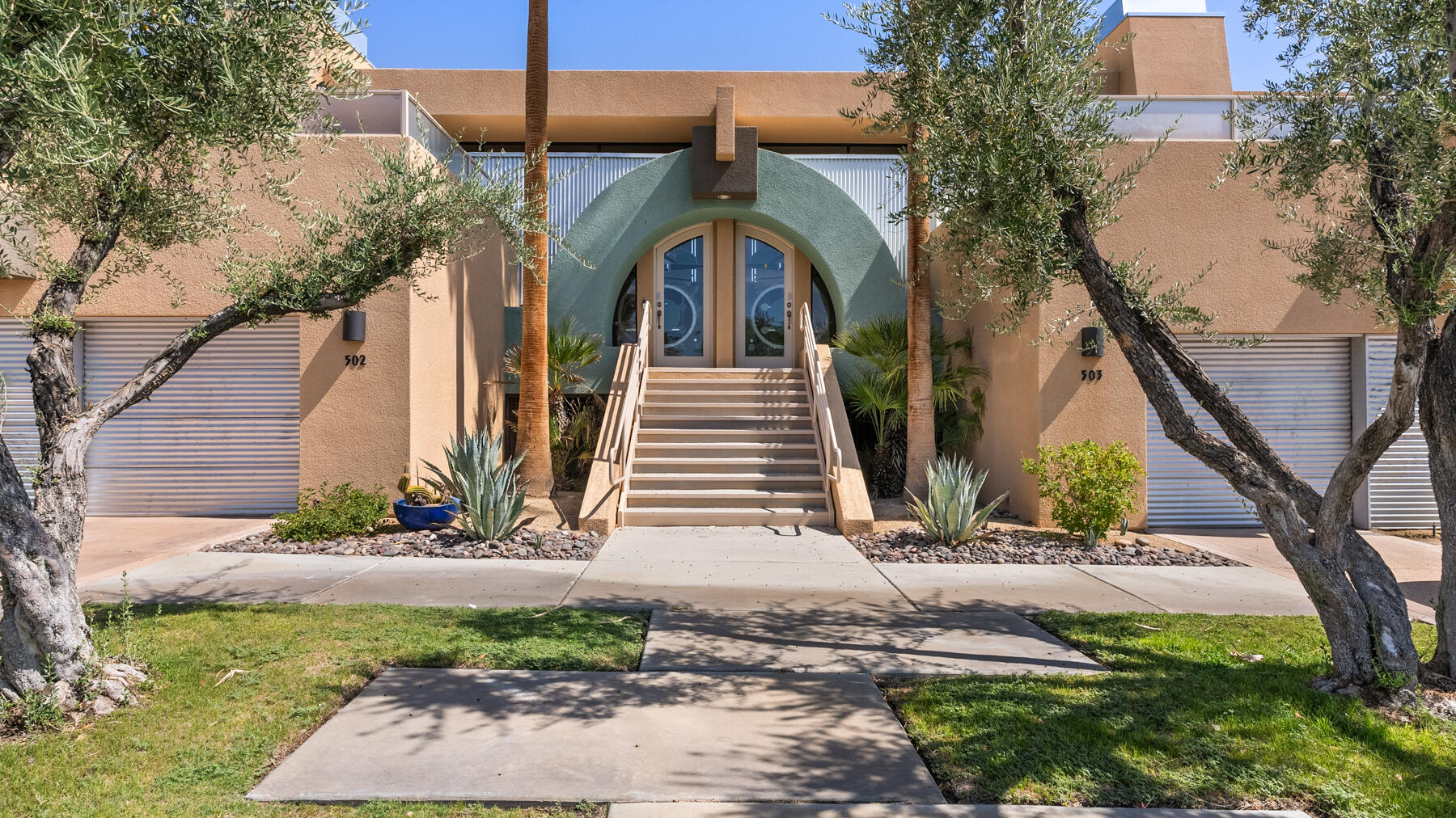 100 East Stevens Road, Unit 502 Palm Springs, CA 92262 - Photo 2 of 49 .