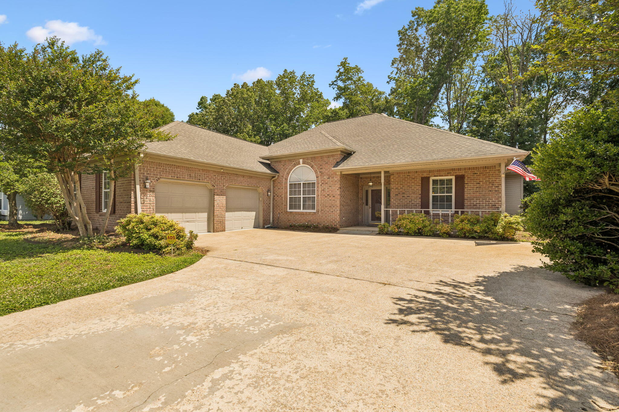 1645 Gunston Hall Road Hixson, TN 37343 - Photo 2 of 56 1645 Gunston Hall Road