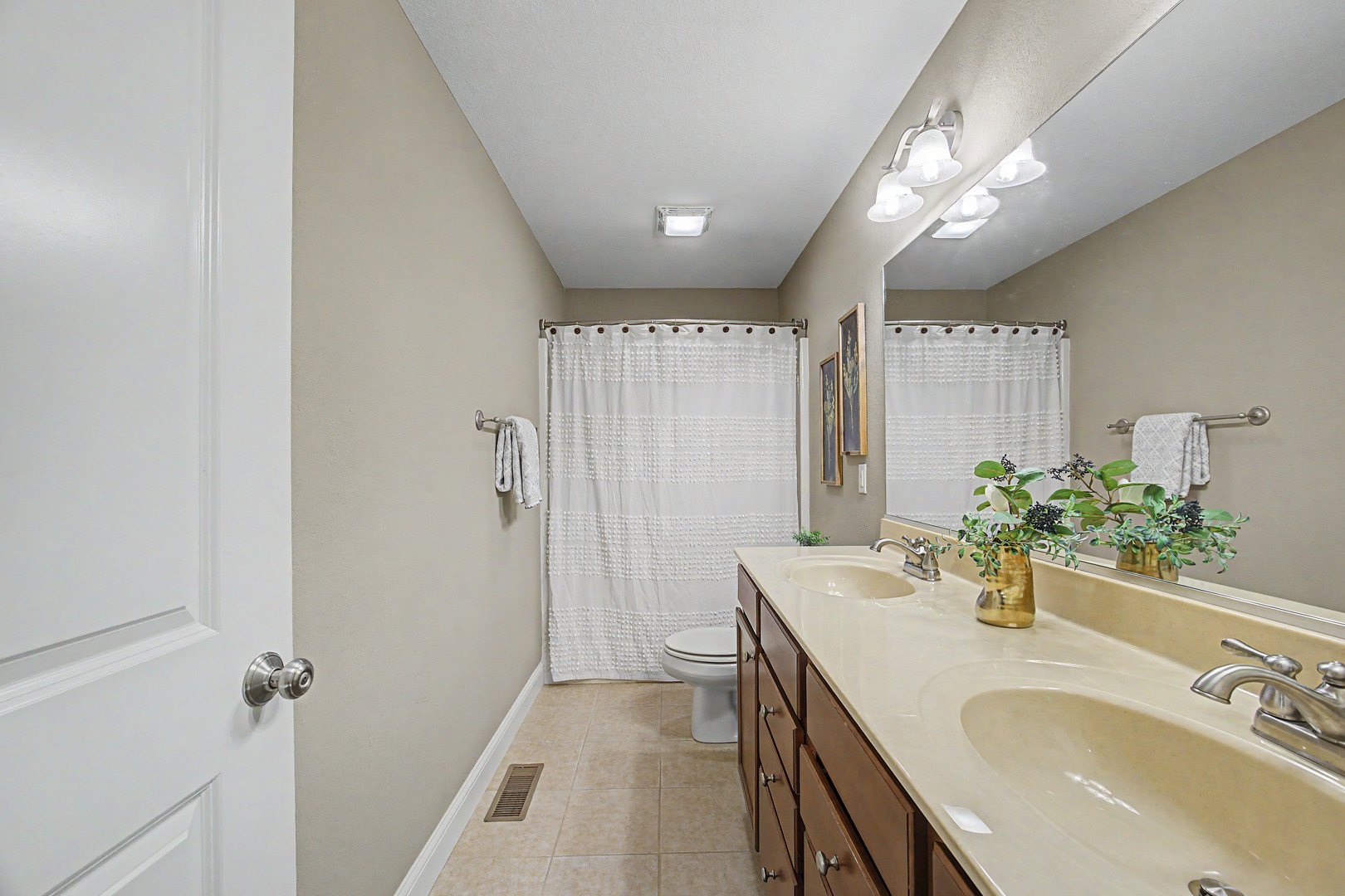 1724 Dunraven Road Bloomington, IL 61704 - Photo 24 of 36