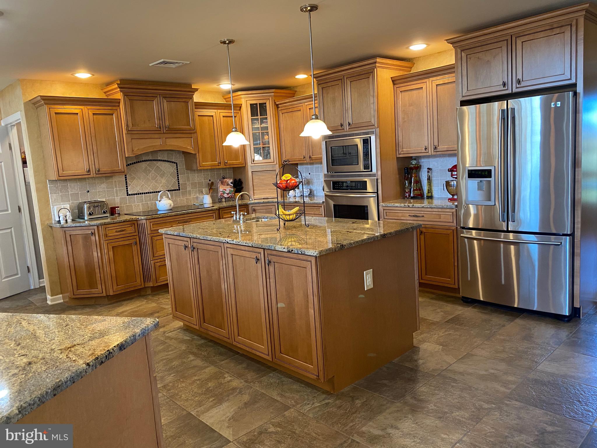 37 Ellisdale Road Allentown, NJ 08501 - Photo 6 of 11 Gallery Image 6