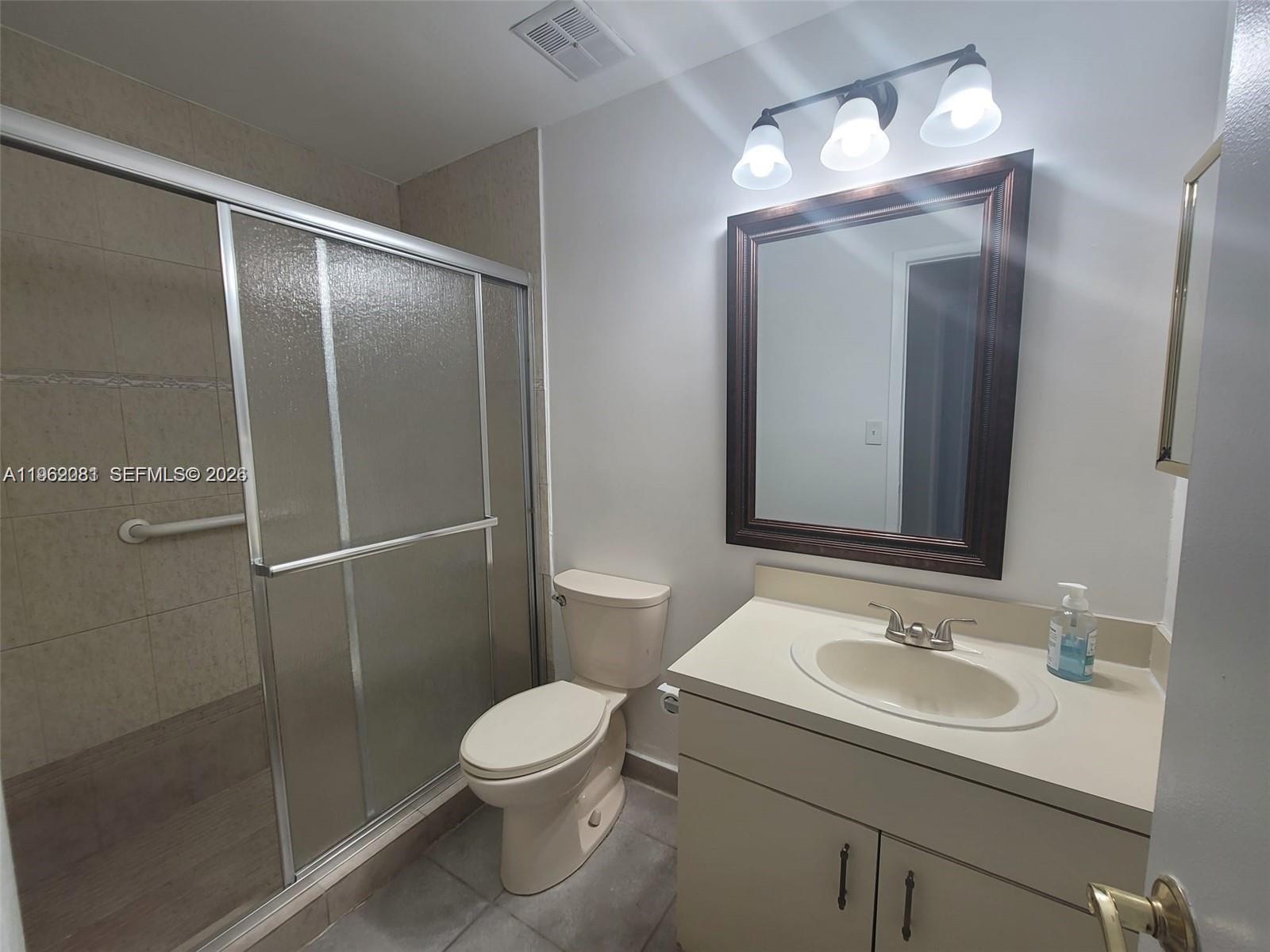 10304 Southwest 139th Place Miami, FL 33186 - Photo 17 of 28