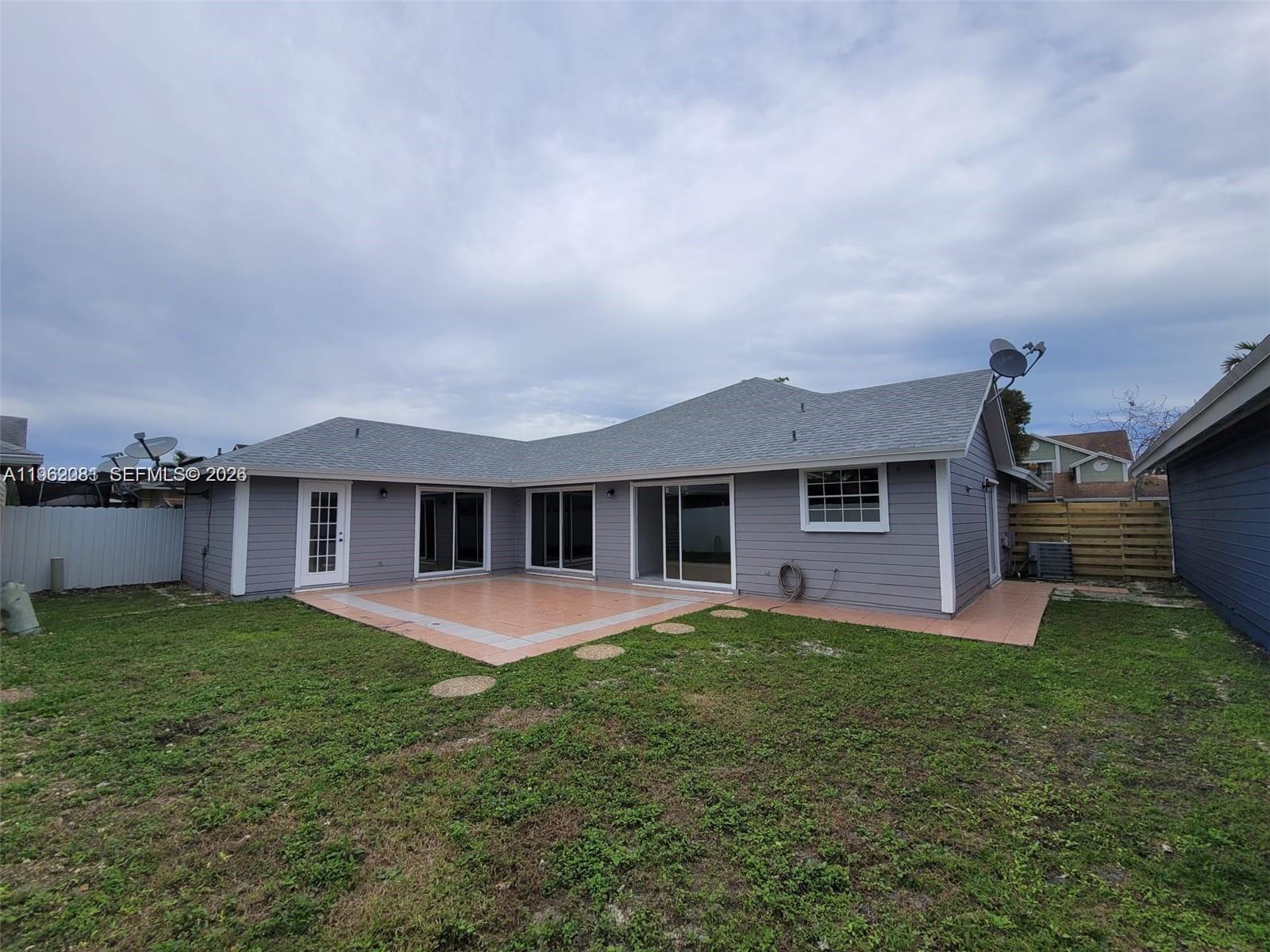 10304 Southwest 139th Place Miami, FL 33186 - Photo 21 of 28