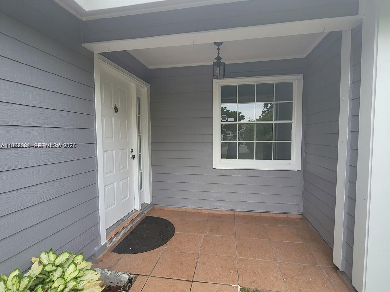 10304 Southwest 139th Place Miami, FL 33186 - Photo 4 of 28