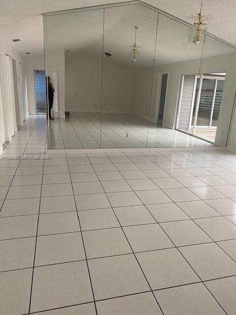 10304 Southwest 139th Place Miami, FL 33186 - Photo 5 of 28