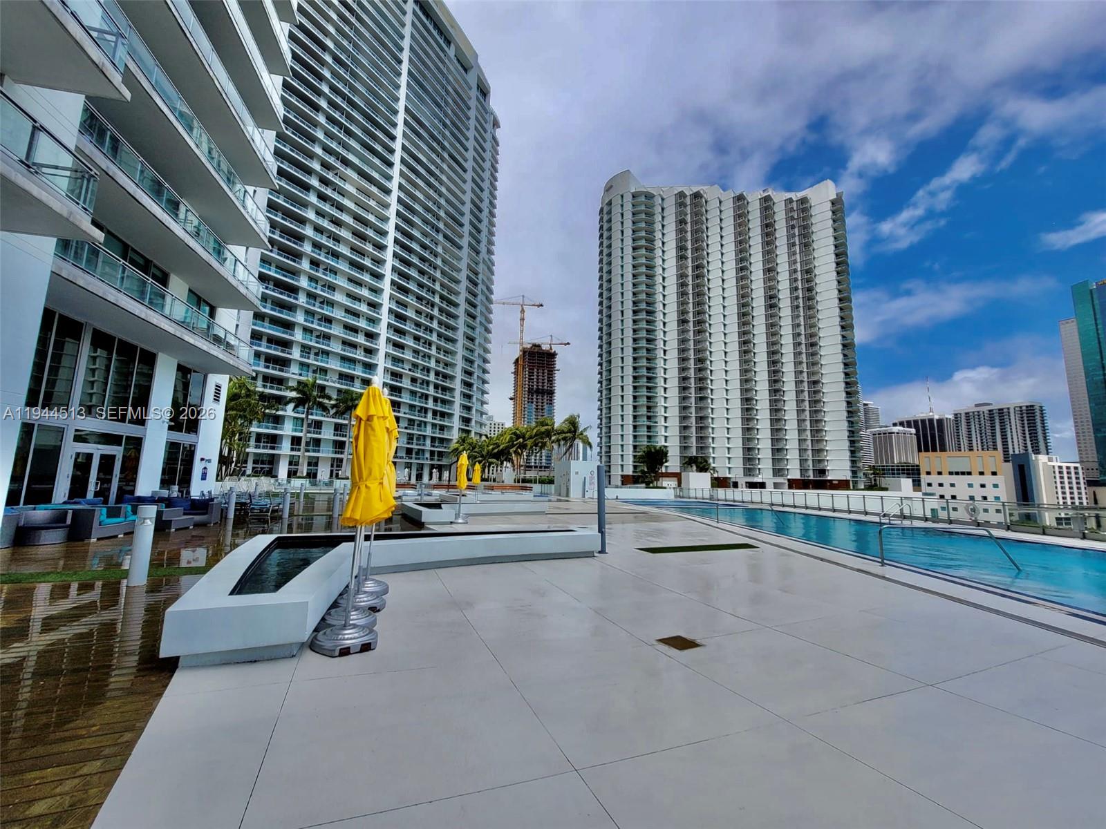 92 Southwest 3rd Street, Unit 1808 Miami, FL 33130 - Photo 23 of 45 a view of city with tall buildings