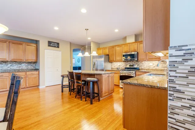 $675,000 | 125 North Spruce Avenue, Wood Dale, IL 60191