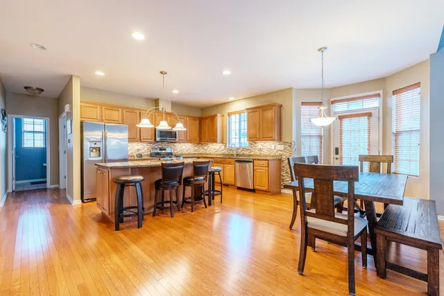 $675,000 | 125 North Spruce Avenue, Wood Dale, IL 60191