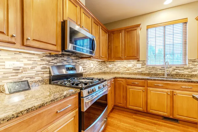 $675,000 | 125 North Spruce Avenue, Wood Dale, IL 60191