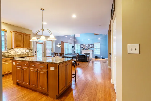 $675,000 | 125 North Spruce Avenue, Wood Dale, IL 60191