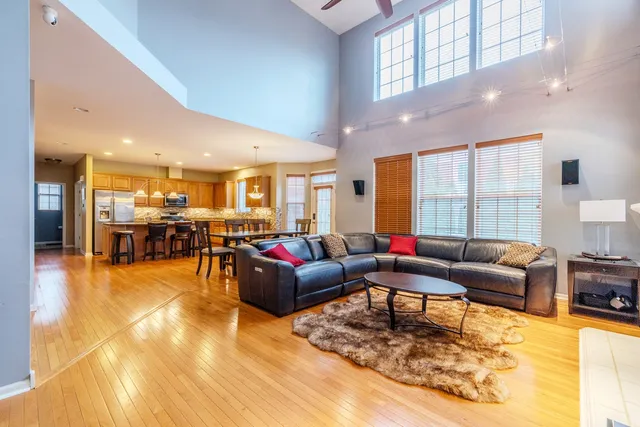 $675,000 | 125 North Spruce Avenue, Wood Dale, IL 60191