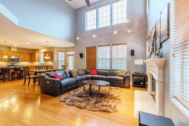 $675,000 | 125 North Spruce Avenue, Wood Dale, IL 60191