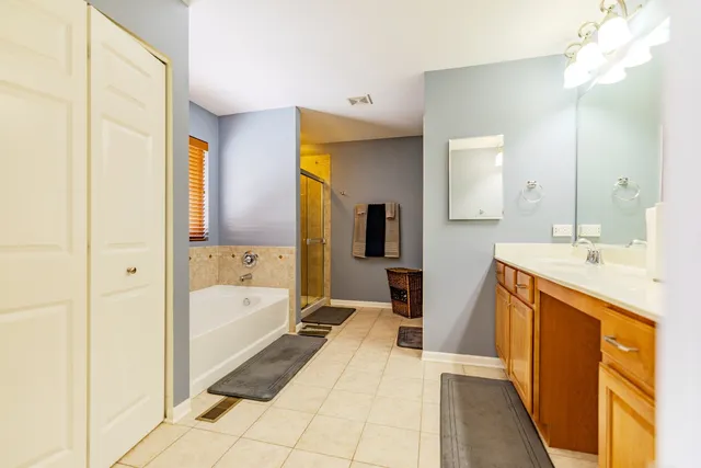 $675,000 | 125 North Spruce Avenue, Wood Dale, IL 60191