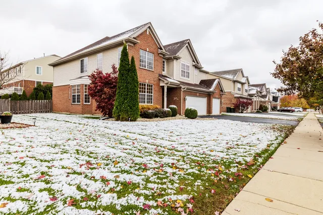 $675,000 | 125 North Spruce Avenue, Wood Dale, IL 60191