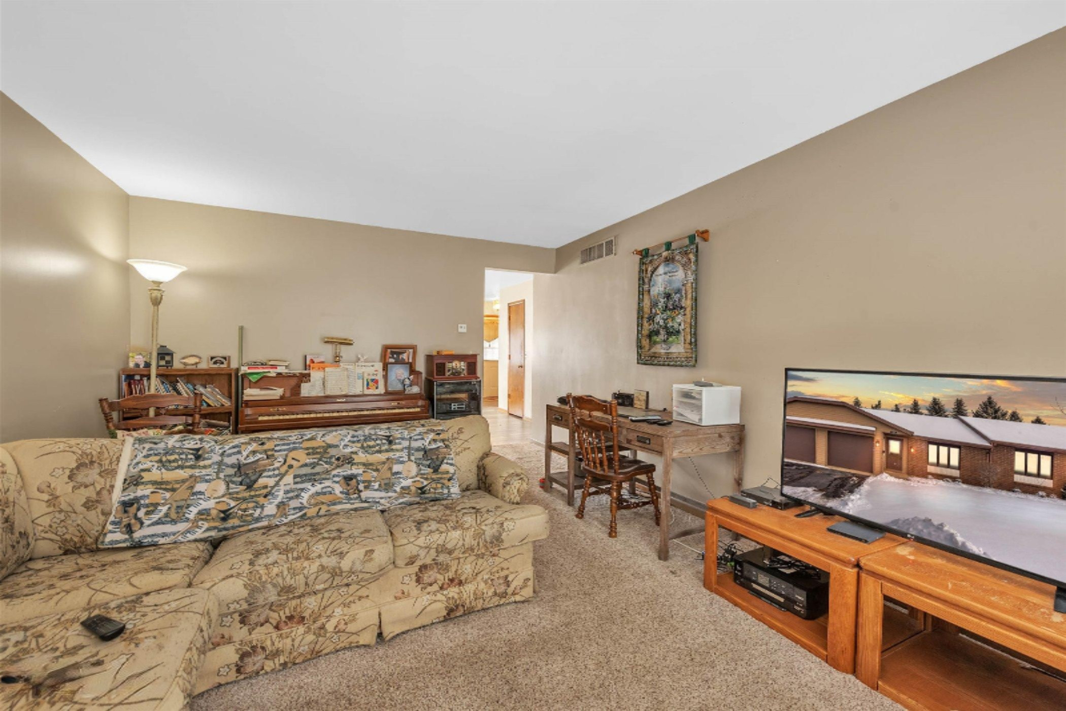 5140 Ridgeview Drive Hudsonville, MI 49426 - Photo 15 of 27 15-5140 Ridgeview Dr-WindowStill-Real-Es
