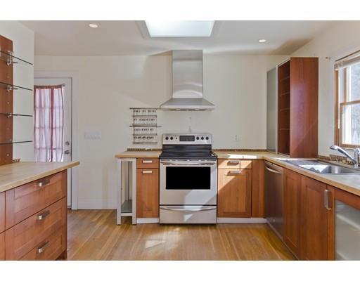 67 Ferncliff Avenue Springfield, MA 01119 - Photo 5 of 22 Gallery Image 5