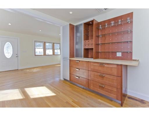 67 Ferncliff Avenue Springfield, MA 01119 - Photo 9 of 22 Gallery Image 9