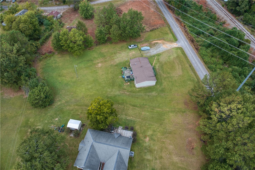 208 Clinkscale Road Seneca, SC 29678 - Photo 4 of 6 Gallery Image 4