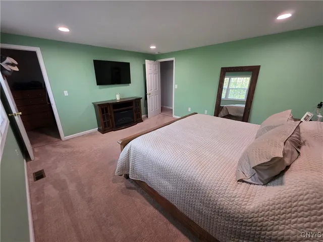 $332,500 | 8775 Honeycomb Path, Cicero, NY 13039