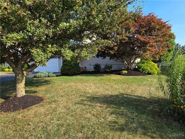 $332,500 | 8775 Honeycomb Path, Cicero, NY 13039