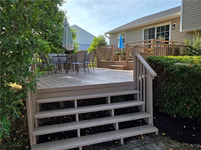 $332,500 | 8775 Honeycomb Path, Cicero, NY 13039